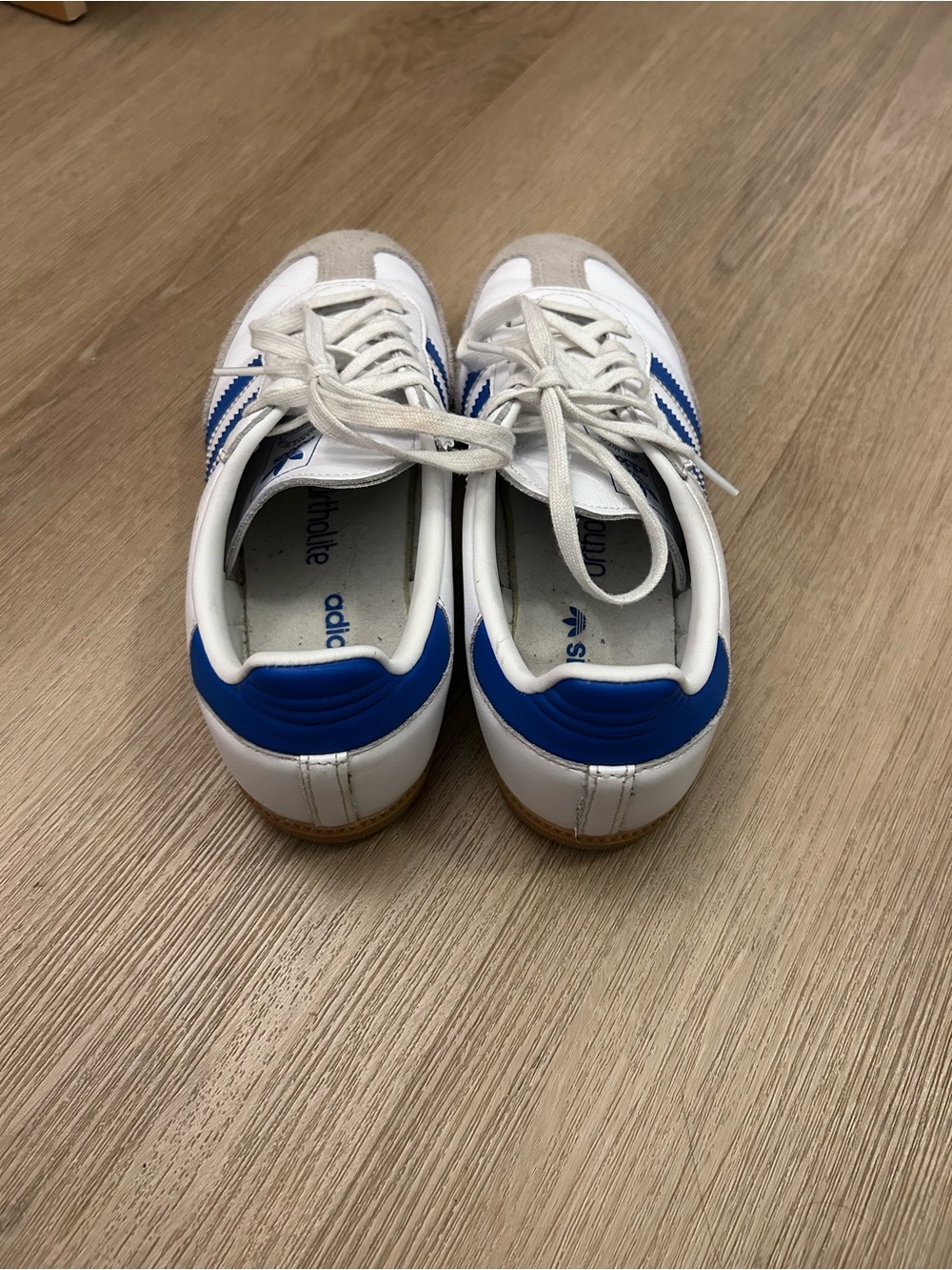 White and Blue Youth Retro Trainer Sneakers. Size 6 - Picture 2 of 5